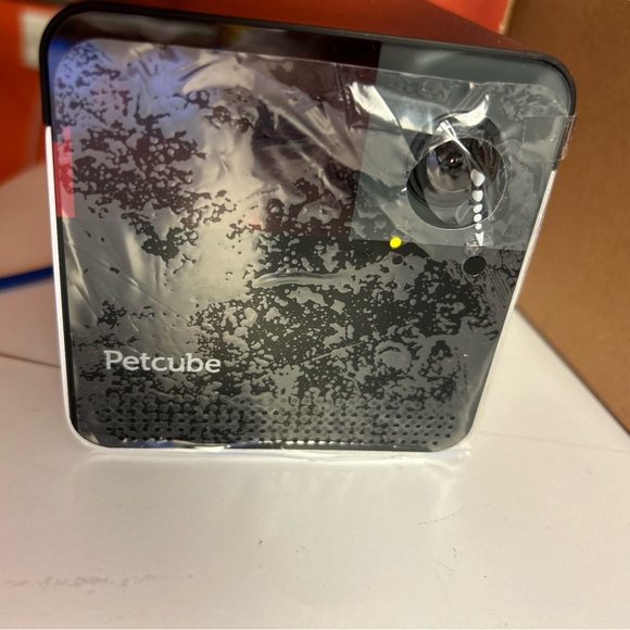 Petcube [2017 Item] Play Smart Pet Camera with Interactive Laser - Picture 7 of 14